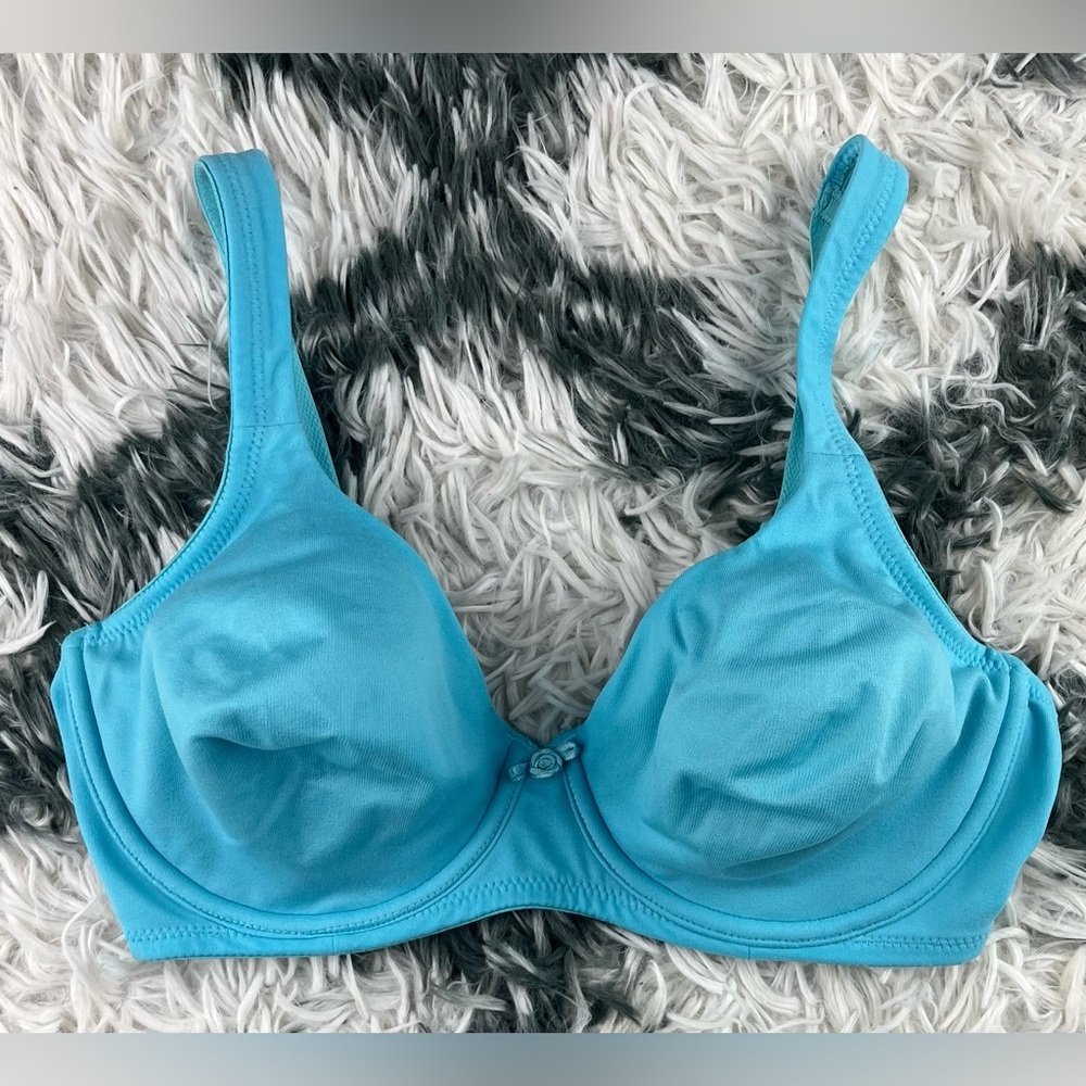 Victoria's Secret Women's Body by Victoria Push-up Bra Blue Size 34D